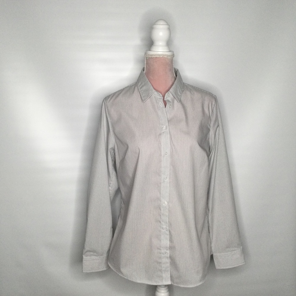 Banana republic dress shirt.